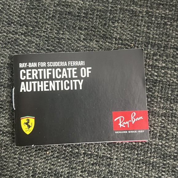 RAY BAN -RB8360M SCUDERIA FERRARI COLLECTION - Picture 5 of 16